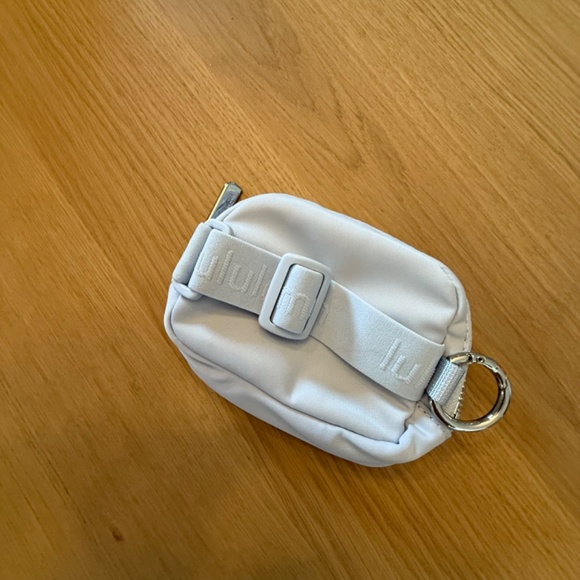 Everywhere Belt Bag Nano - Picture 4 of 4